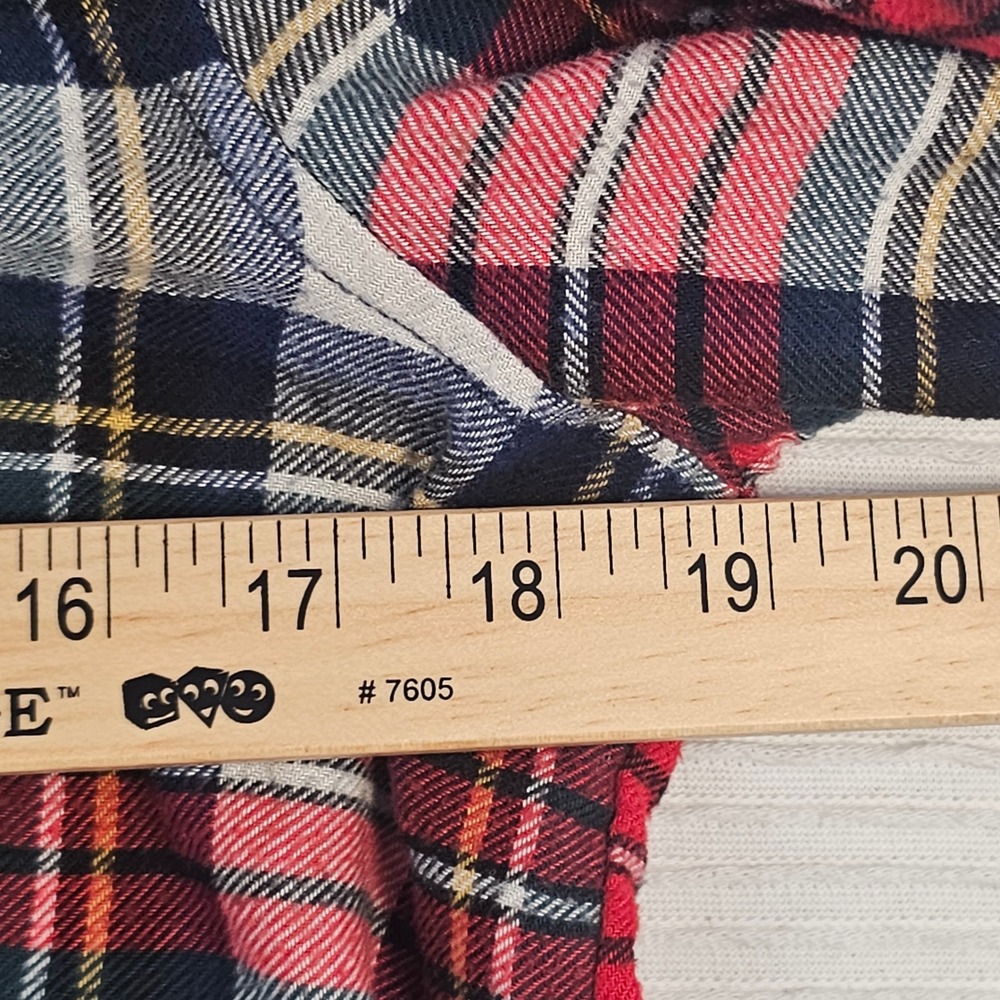 American Eagle Red Plaid Flannel Shirt Boyfriend Fit Button Down Medium - Picture 4 of 5